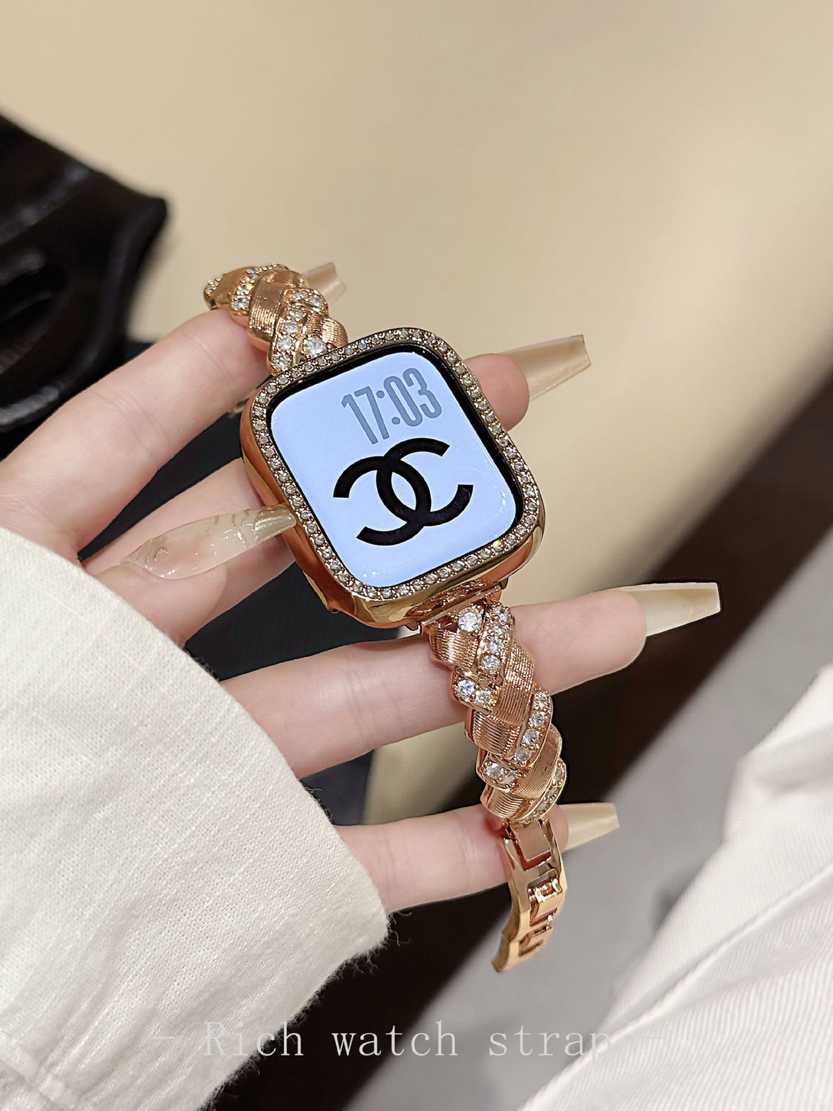 Diamond-encrusted Wheat Spike Metal Starlight Watch Band for Apple Watch, eprolo, showcasing the elegant design and sparkling details.