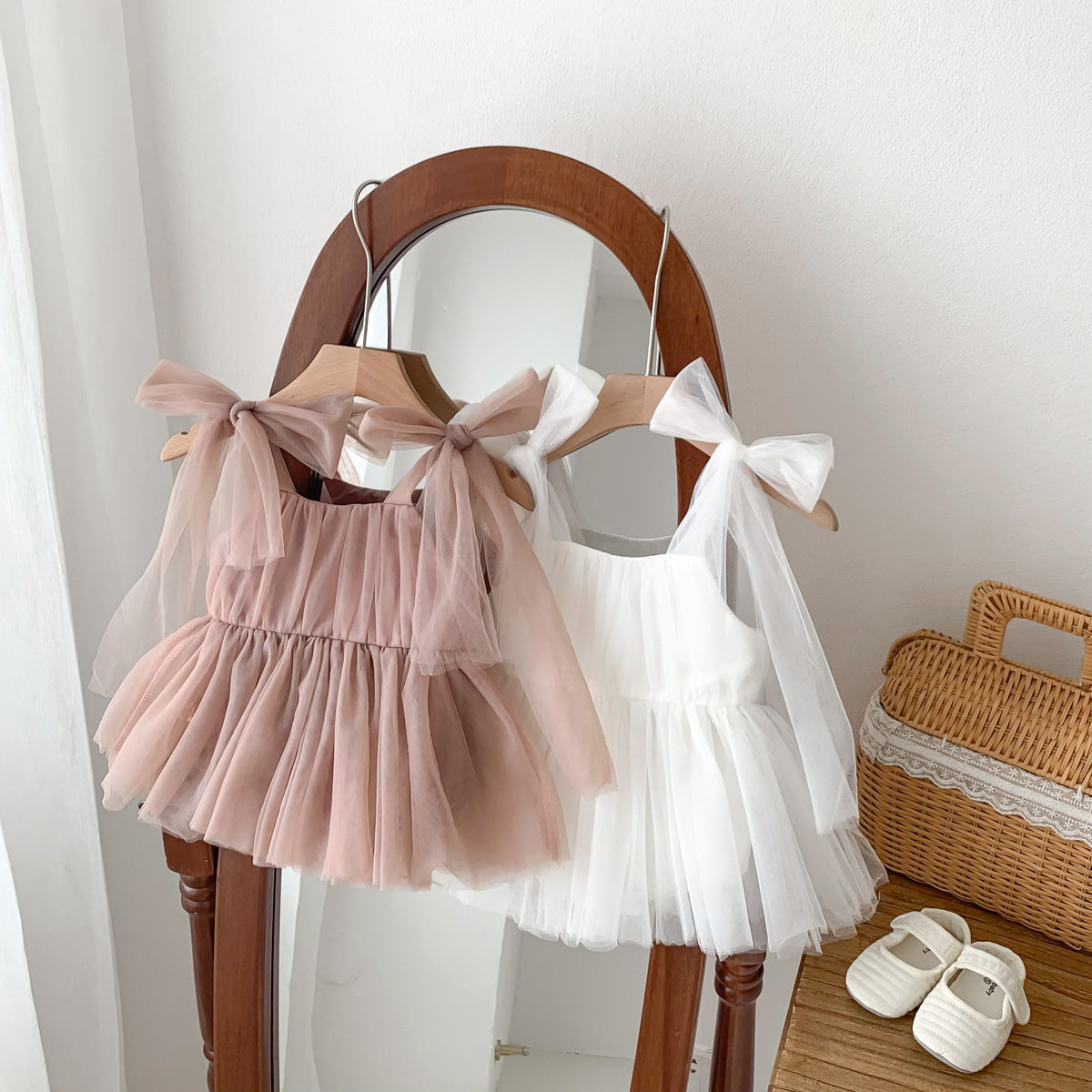 Baby and children's summer and autumn outfit set by eprolo, featuring a skirt and coordinating clothing for ages 0-1.