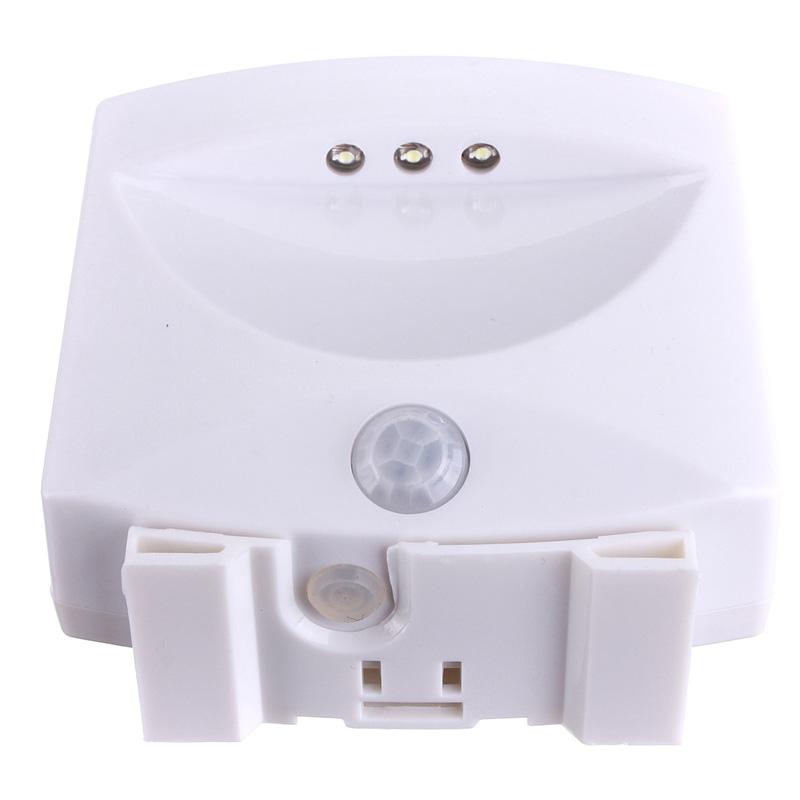 eprolo Mighty Light 3 LED motion sensor night light for indoor use, featuring automatic activation and energy-efficient design